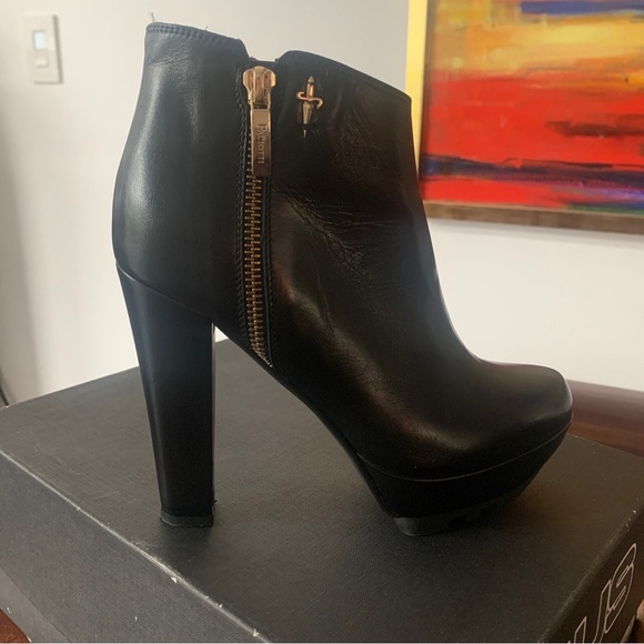 Cesare Paciotti Women’s Black Leather Ankle Booties Size 36 & fits 6.5-Stunning! - Picture 6 of 15